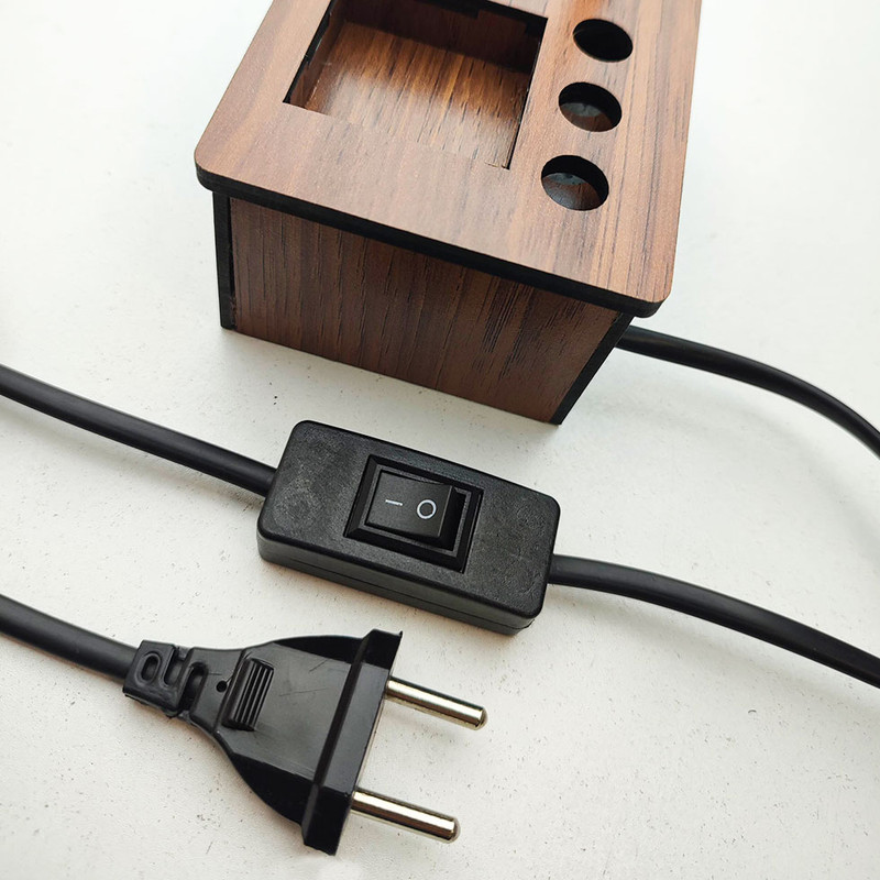 چراغ مطالعه رومیزی مدل KM80 طرح جامدادی