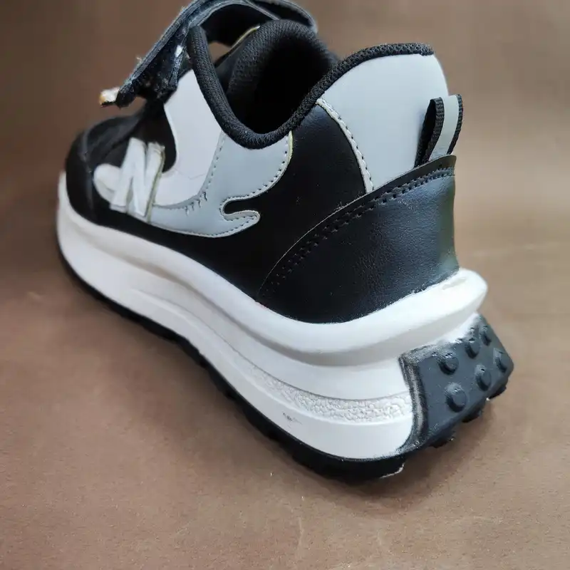 کفش مخصوص پیاده روی مدل 2025