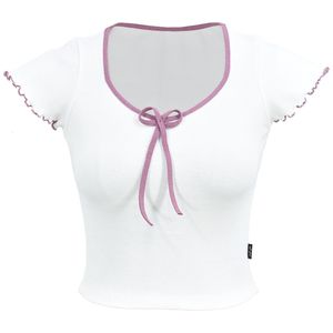 کراپ‌ تی‌شرت آستین کوتاه زنانه دل آویز مدل H346