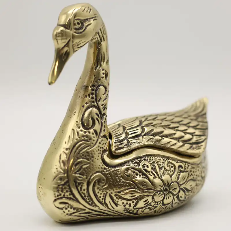 دکوری برنجی مدل قو در دار