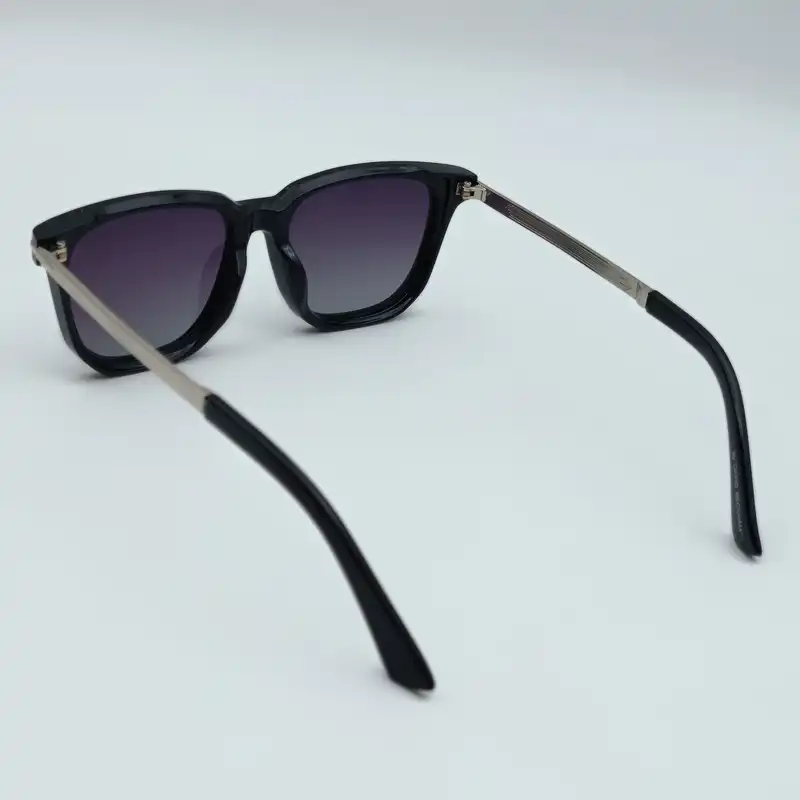 عینک آفتابی دیوید بکهام مدل UM1893