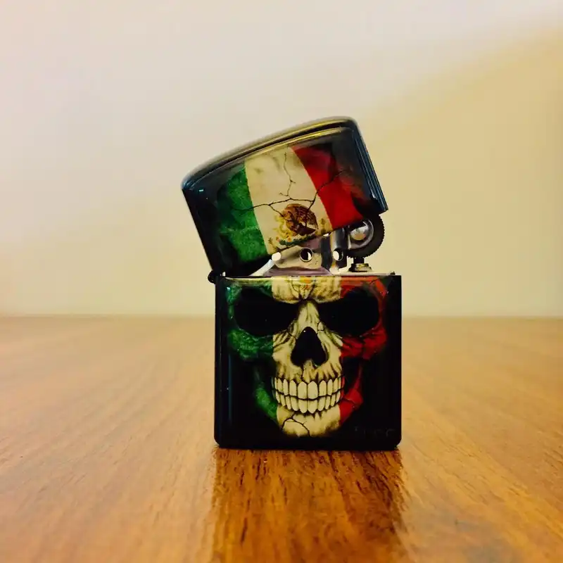 فندک مدل اسکلت