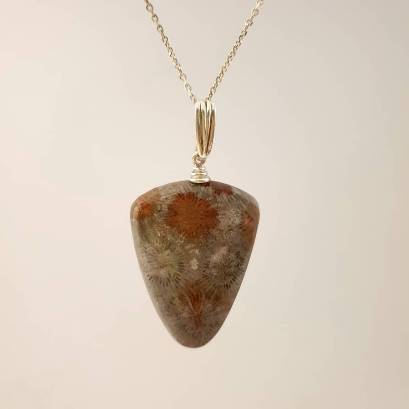 گردنبند نقره زنانه مدل فسیل مرجان اشک گردنبند نقره زنانه مدل فسیل مرجان اشک