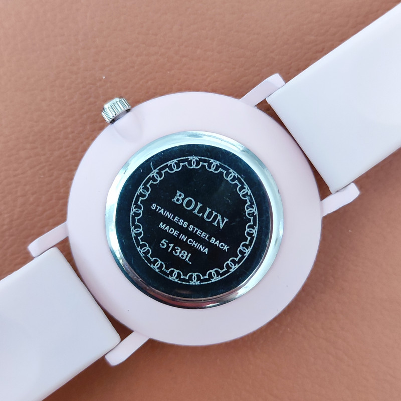 ساعت مچی عقربه ای دخترانه کد 06