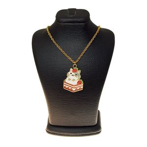 نقد و بررسی گردنبند دخترانه دلنار گالری مدل کیک توت فرنگی و پیشی توسط خریداران