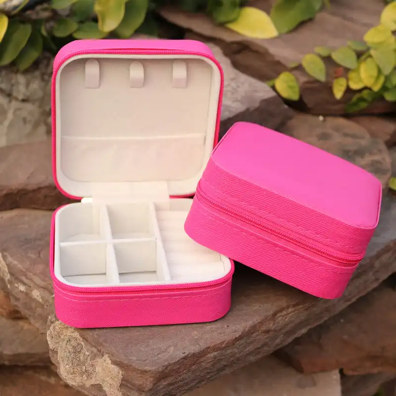 جعبه جواهرات مدل کوچک مربعی چرمی بسته هفت عددی