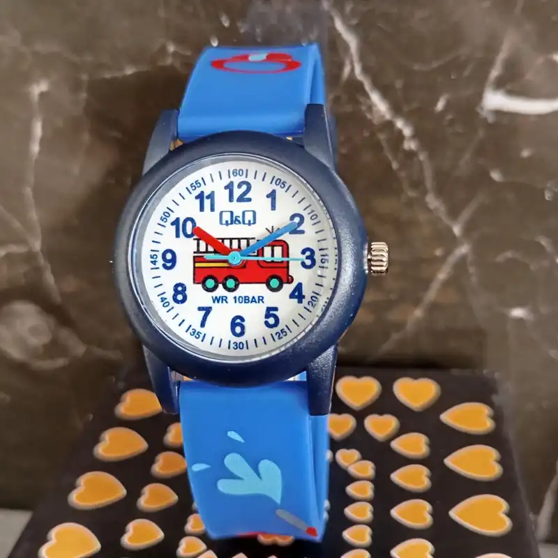 ساعت مچی عقربه ای بچگانه کیو اند کیو مدل VP34J062Y-9