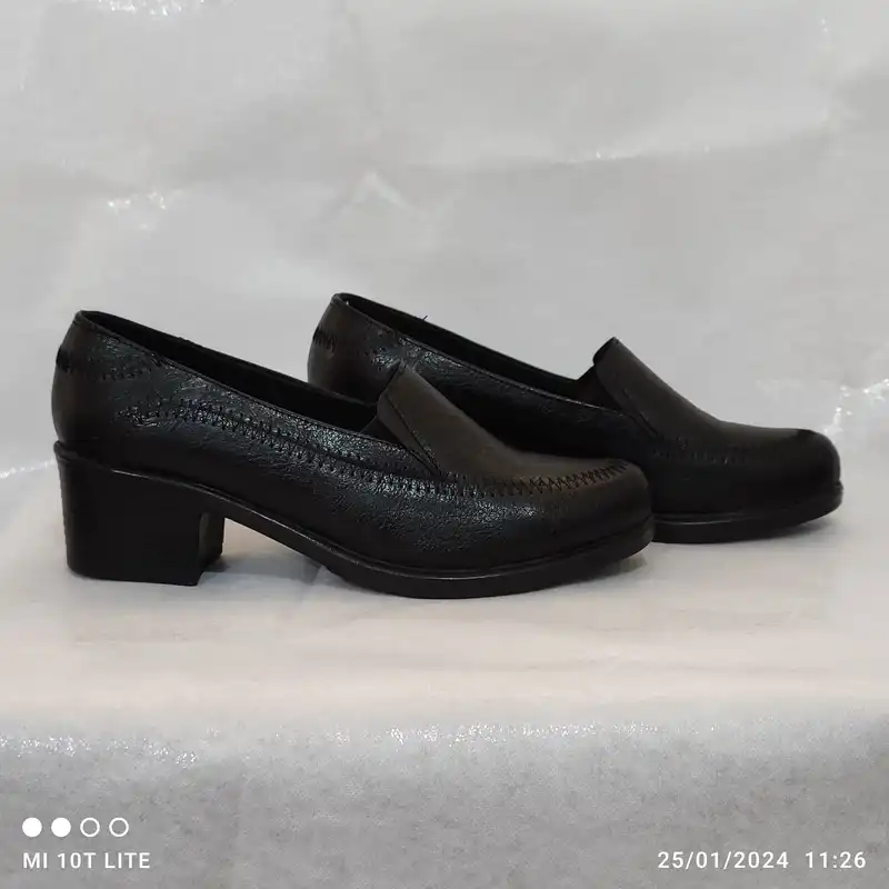 کفش زنانه مدل طبی