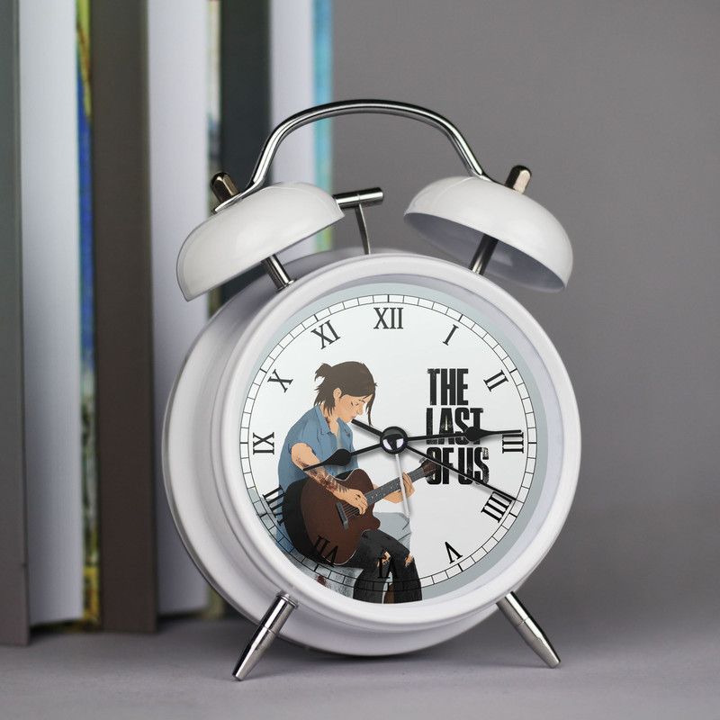 ساعت رومیزی طرح بازی the last of us آخرین بازمانده کد 10035