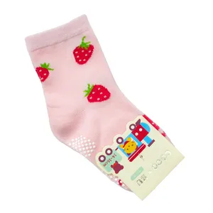 جوراب دخترانه مدل استپدار کد 238 توت فرنگی