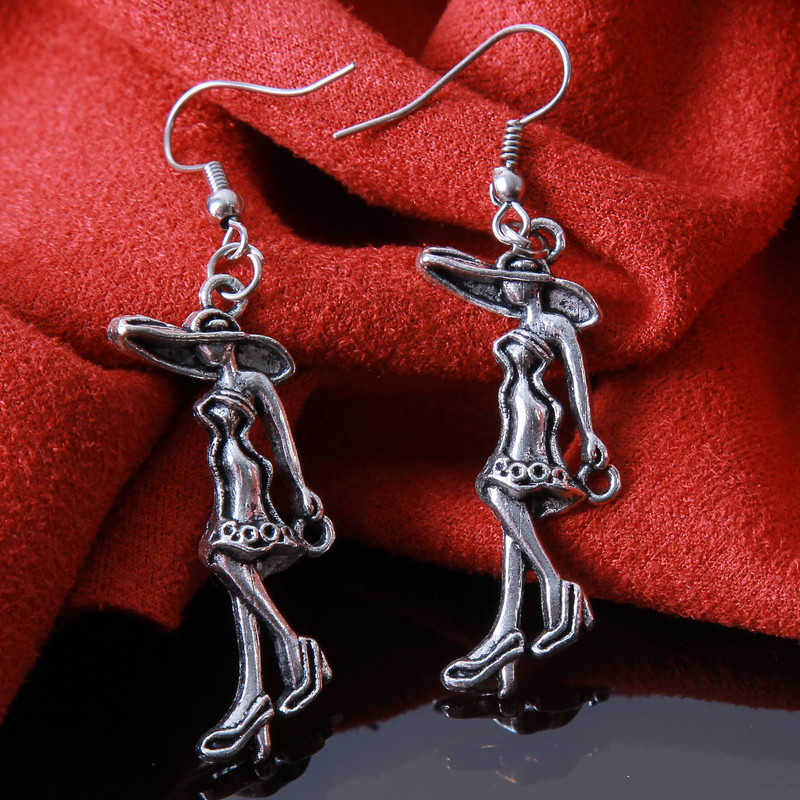 گوشواره دخترانه مدل فلزی فانتزی کد GZN_063 گوشواره دخترانه مدل فلزی فانتزی کد GZN_063