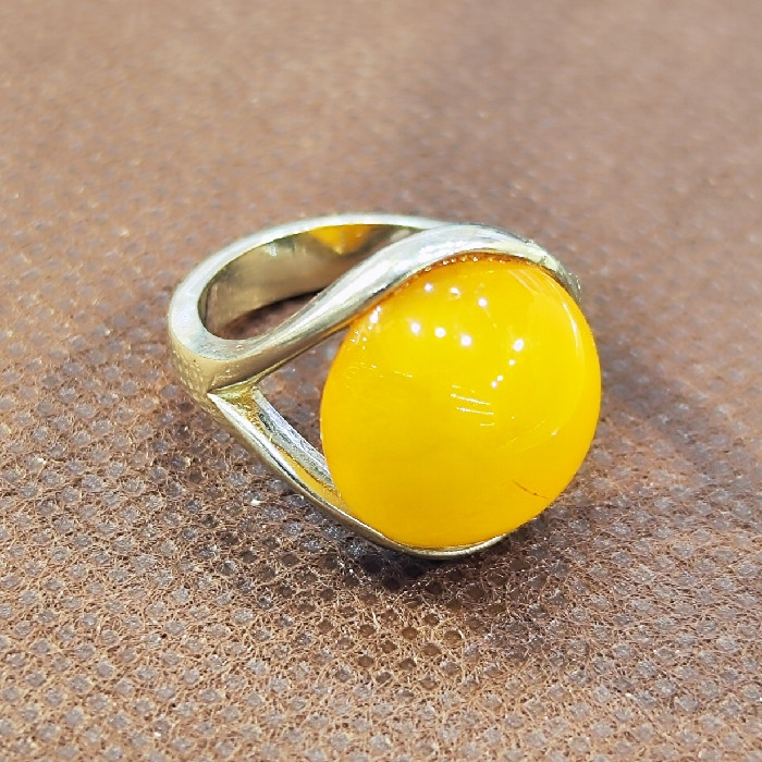 انگشتر نقره زنانه مدل سنگ کهربا کد 5500 انگشتر نقره زنانه مدل سنگ کهربا کد 5500