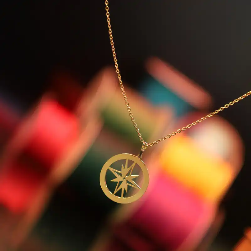 گردنبند طلا 18 عیار زنانه الن نار مدل قطب نما LN10099