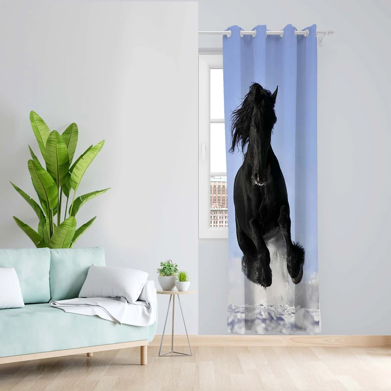 پرده طرح اسب مدل مخمل پانچی کد 5148R z سایز 140x200 سانتی متر
