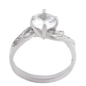 انگشتر نقره زنانه بازرگانی میلادی مدل نگین برلیان اتمی ابکاری رادیوم کد AWR_1438