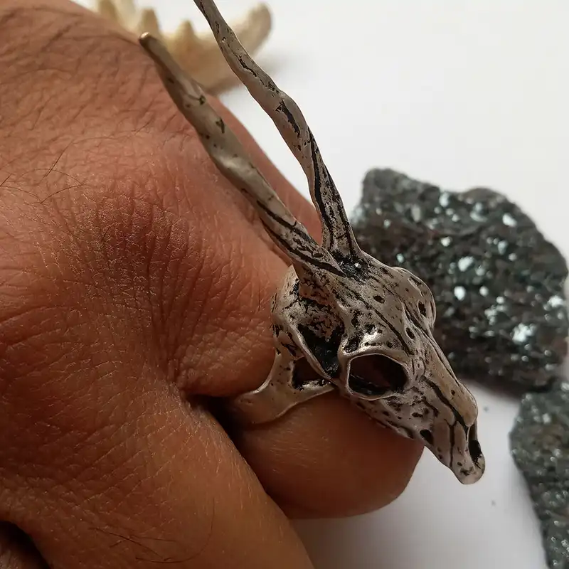 انگشتر مدل جمجمه کد JO-GAR