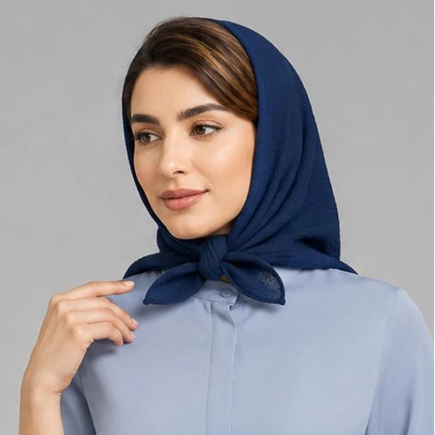 روسری نخ زنانه مدل مینی اسکارف نخی ساده کد 3 با طول و عرض 65x65 سانتی‌متر