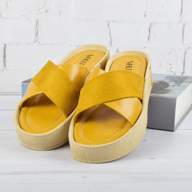 دمپایی زنانه والمو مدل کادیس کد YW.2930