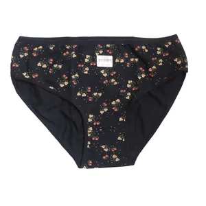 شورت زنانه مدل par