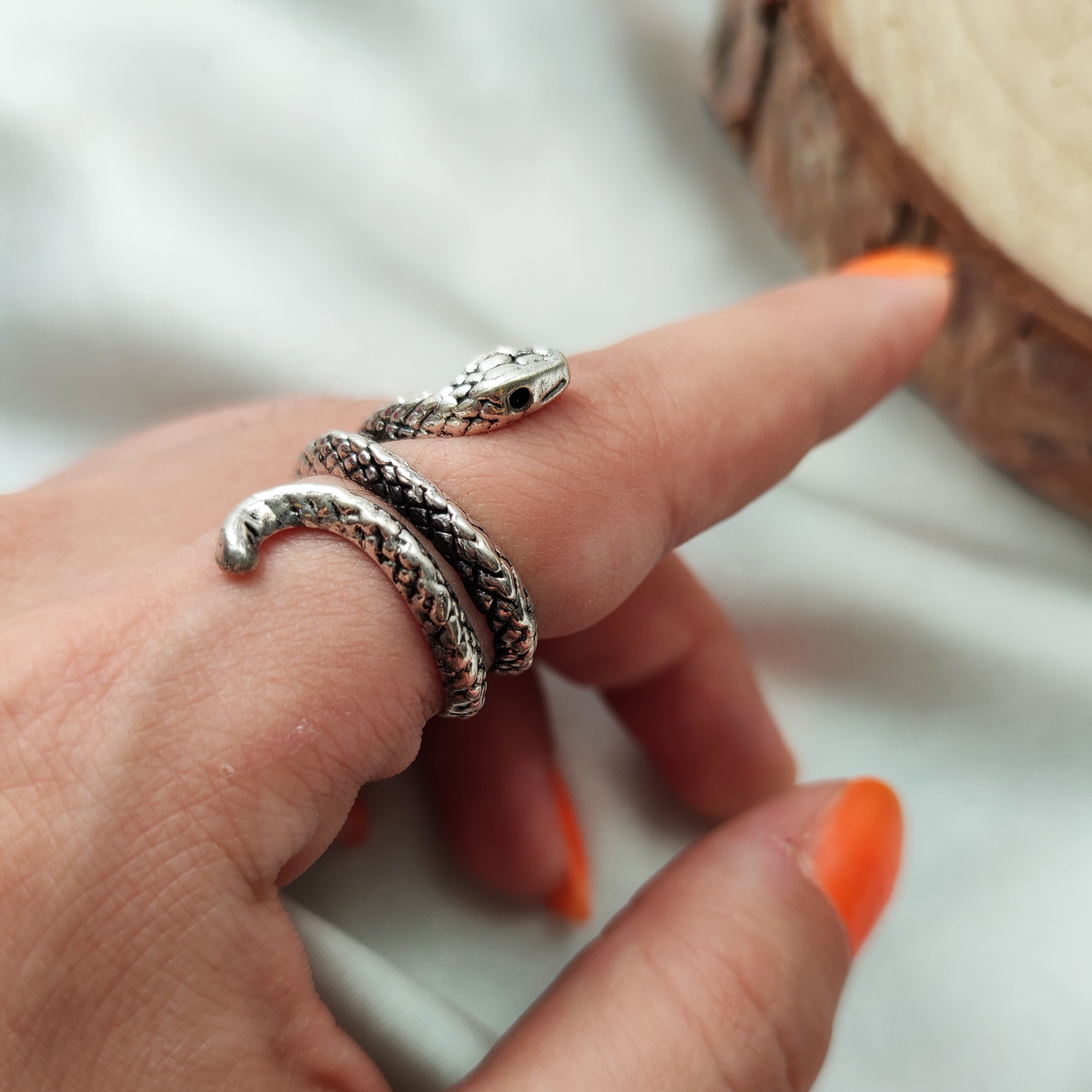 انگشتر زنانه مدل مار کد DA034 انگشتر زنانه مدل مار کد DA034