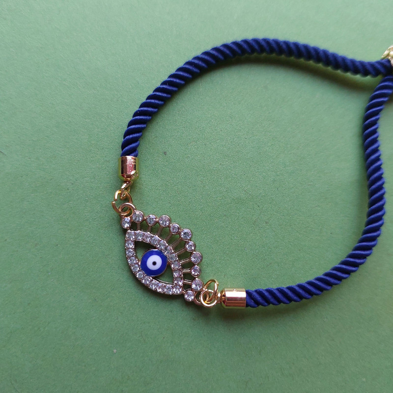 دستبند زنانه مدل آسانسوری طرح چشم نظر کد HC312