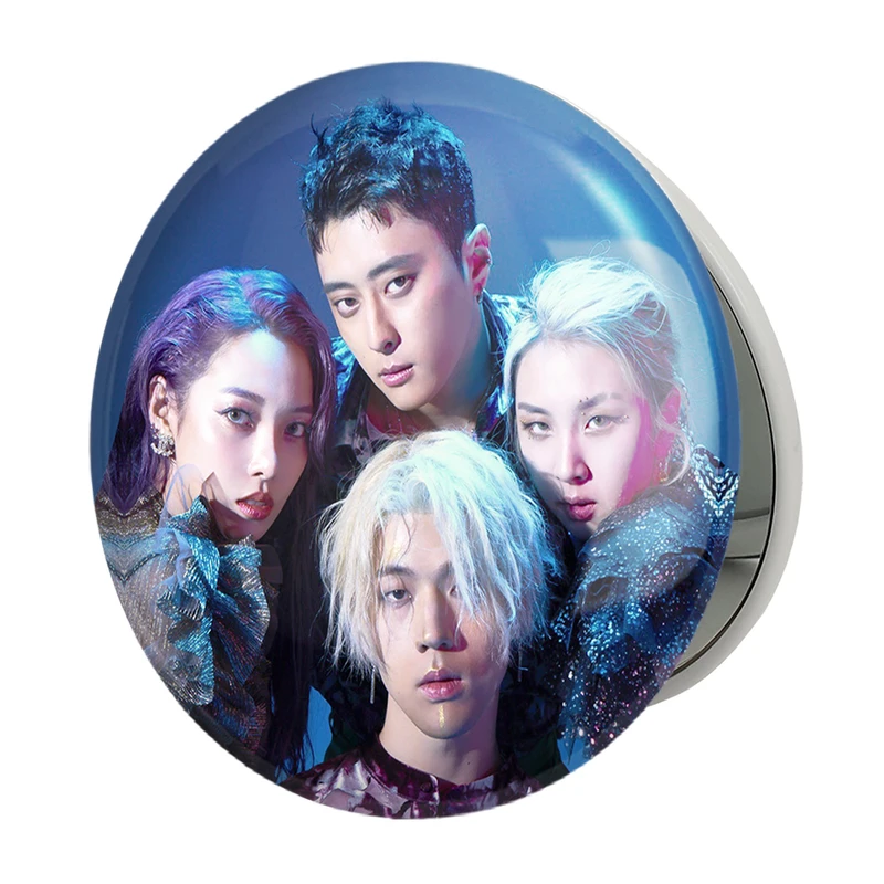 آینه جیبی خندالو طرح گروه کارد KARD مدل تاشو کد 12393 