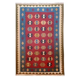 گلیم دستباف چهار و نیم متری طرح هندسی مدل AA34