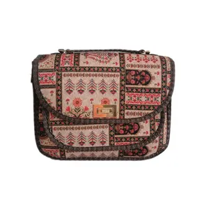 کیف دوشی دست دوز زنانه مدل پیچک،  کد 28