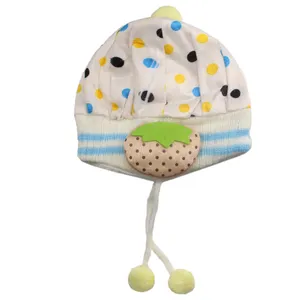 کلاه بافتنی بچگانه طرح توت فرنگی مدل داخل خز