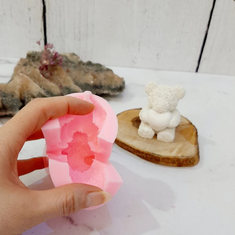 عکس شماره 5 : قالب شمع مدل خرس قلب دار