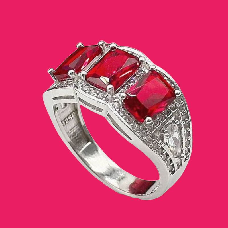 انگشتر نقره زنانه مدل یاشار کد 067 انگشتر نقره زنانه مدل یاشار کد 067