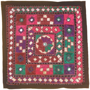 رومیزی سوزن دوزی مدل عسلی کد SOO77