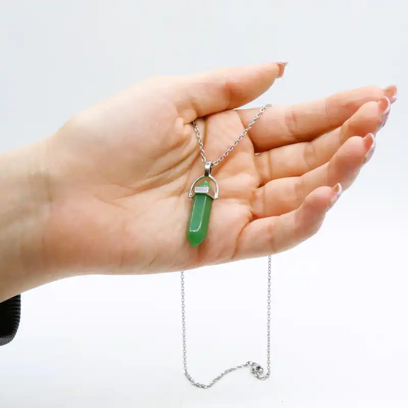 گردنبند مدل منشور سنگ آونتورین