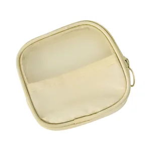 کیف لوازم آرایش و گریم زنانه مدل Square Mesh minimal 