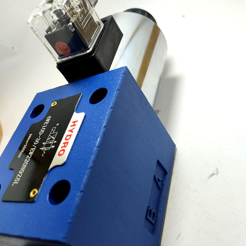 شیر برقی هیدرولیک هیدرو مدل 4WE10D-30/EW220N9Z5L-220 شیر برقی هیدرولیک هیدرو مدل 4WE10D-30/EW220N9Z5L-220