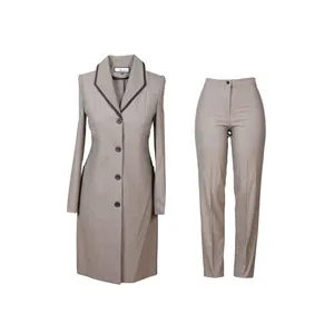 مانتو و شلوار زنانه مدل یقه آمریکایی بغل پیلیسه