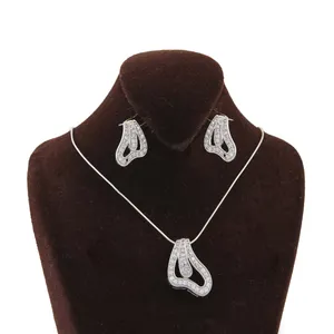 نیم ست نقره زنانه بازرگانی میلادی مدل فانتزی کد NTR_309