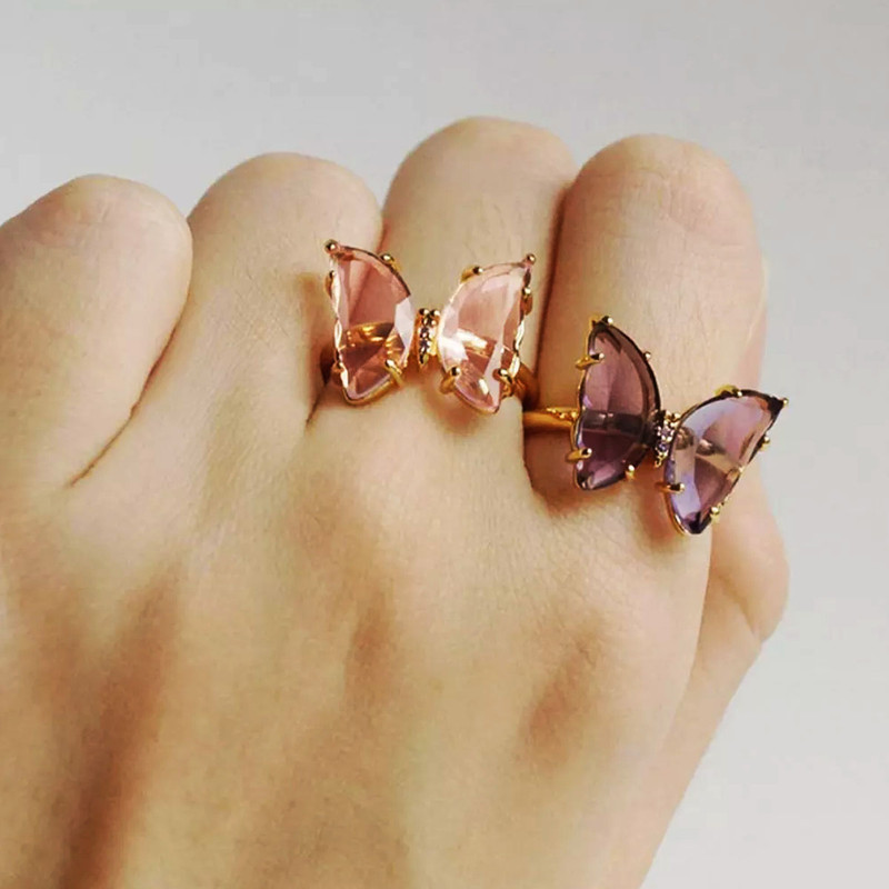 انگشتر زنانه مدل پروانه عاشق کریستالی کد 09 انگشتر زنانه مدل پروانه عاشق کریستالی کد 09