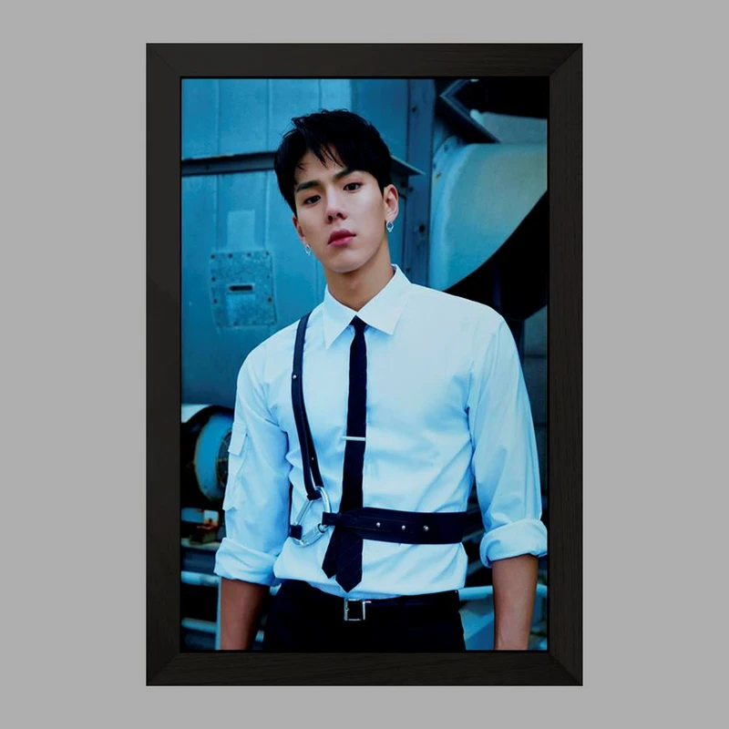 تابلو خندالو مدل شونو گروه مانستا اکس MONSTA X  کد 12260