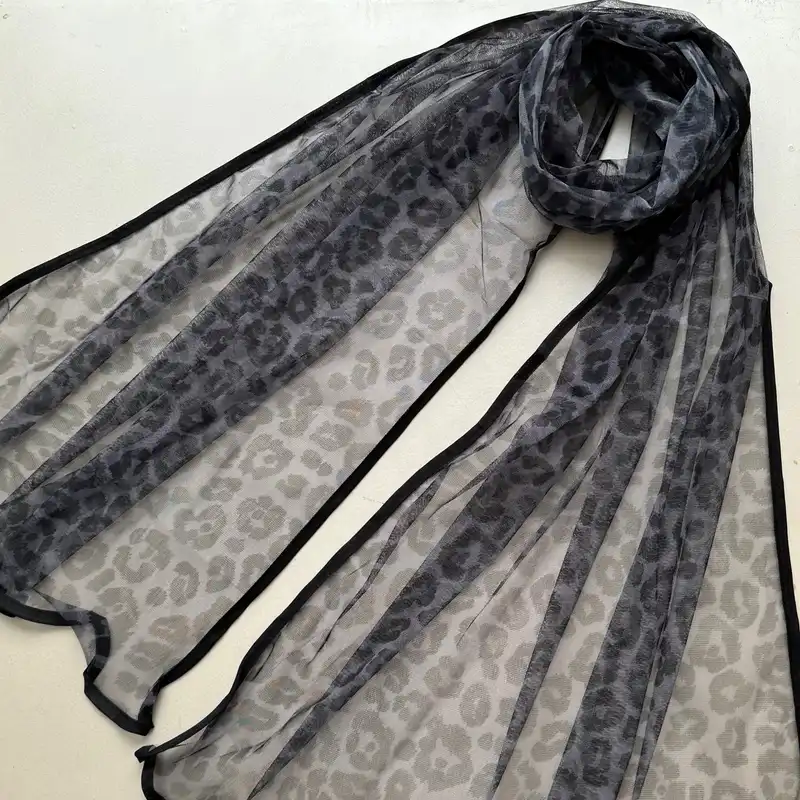 شال زنانه مدل توری پلنگی تابستانی کد 3