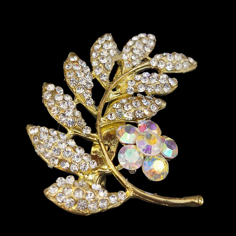 سنجاق سینه زنانه مدل گلبرگ گل نگین کد SIN04