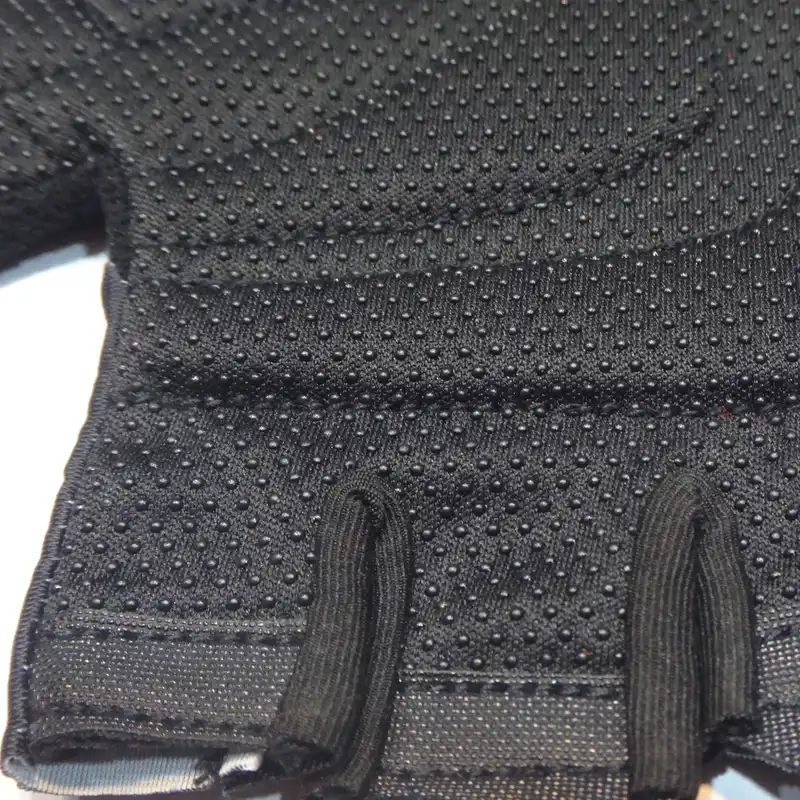 دستکش بدنسازی مدل مچدار NIL-25