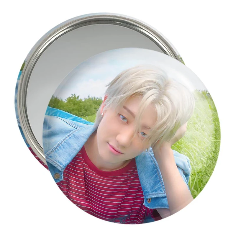 آینه جیبی خندالو مدل دی ایت گروه سونتین Seventeen  کد 21552