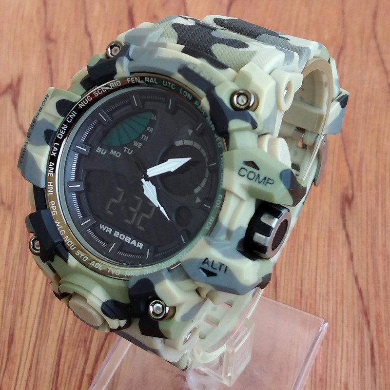 ساعت مچی دیجیتال پسرانه مدل اسپرت کد 1013