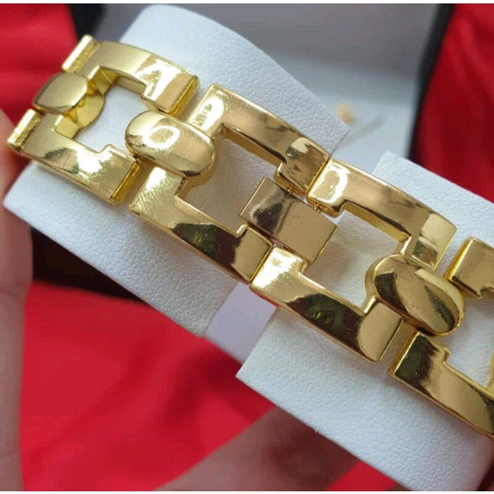 ساعت مچی عقربه ای زنانه مدل مجلسی نگین دار کد GL1