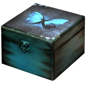 جعبه هدیه چوبی طرح پروانه کد 01