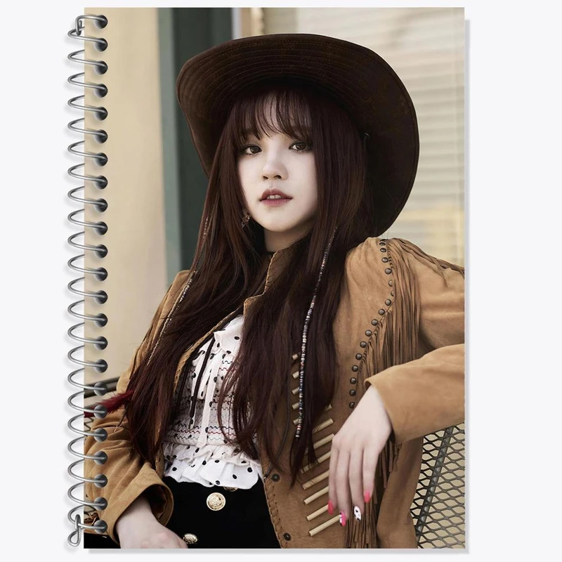 دفتر زبان 50 برگ خندالو مدل سه خط طرح یوکی گروه جی آیدل GIdle کد 19510