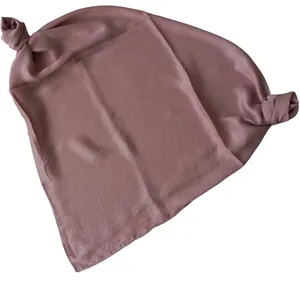 روسری زنانه مدل مینی ساده ساتن پتینه براق شاین دار کد 23