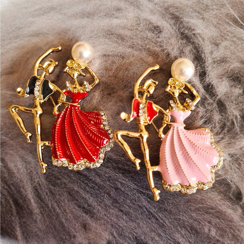 گل سینه زنانه مدل رقص دونفره پرنسس کد brg 1846