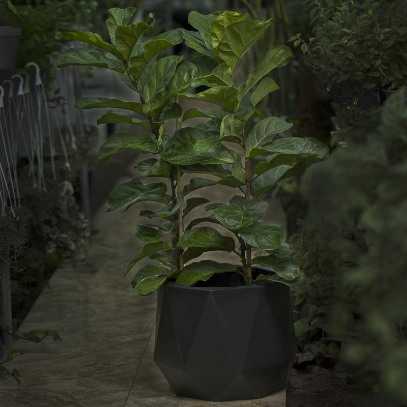 گلدان مدل پلی اتیلن منشوری